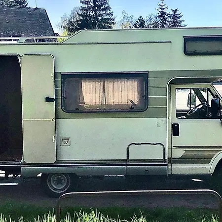Κάμπινγκ Camper In The Μπρατισλάβα